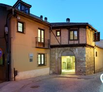 Exe Casa de Los Linajes Exterior