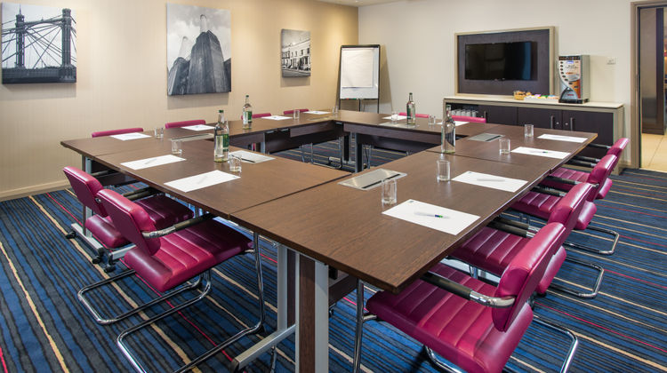 Holiday Inn Express Wandsworth Meeting