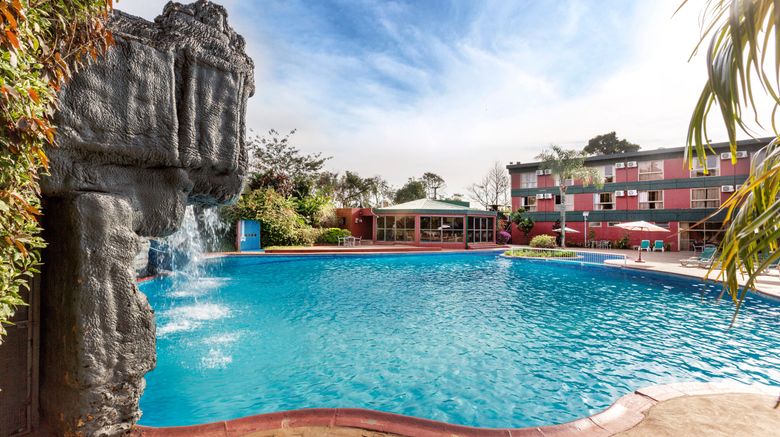 <b>Exe Hotel Cataratas Pool</b>. Images powered by <a href="https://www.leonardoworldwide.com/" title="Leonardo Worldwide" target="_blank">Leonardo</a>.