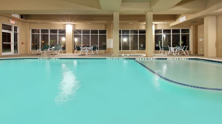 Holiday Inn Dallas-Garland Pool