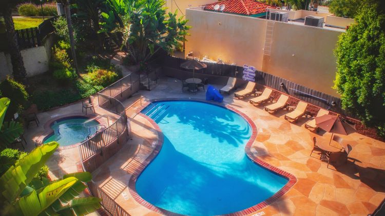 Holiday Inn Express Pool