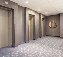 Holiday Inn Ottawa East Lobby