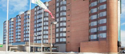 Holiday Inn Ottawa East Exterior