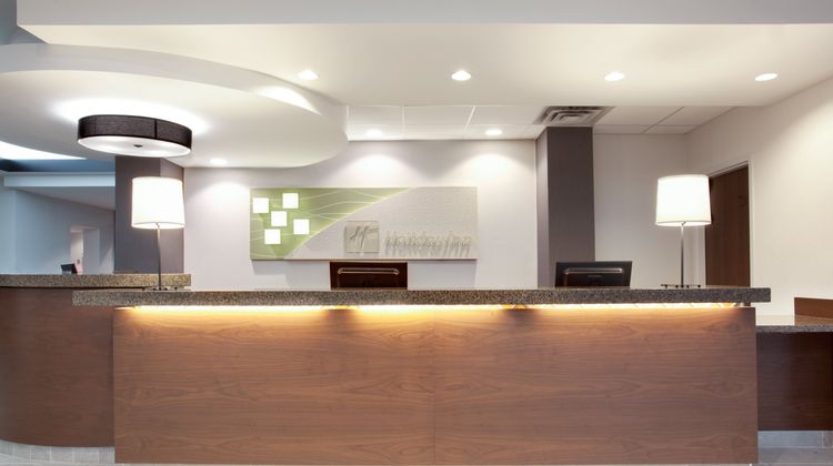 Holiday Inn Ottawa East Lobby