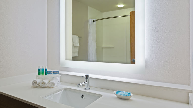 <b>Holiday Inn Express Room</b>. Images powered by <a href="https://www.leonardoworldwide.com/" title="Leonardo Worldwide" target="_blank">Leonardo</a>.