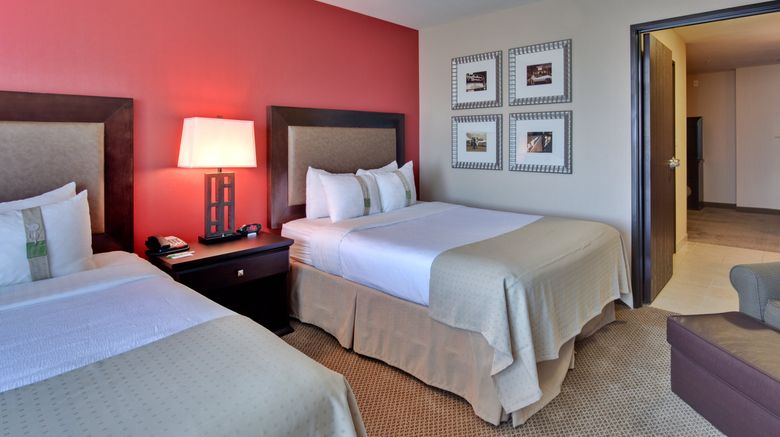<b>Holiday Inn and Suites Bakersfield North Suite</b>. Images powered by <a href="https://www.leonardoworldwide.com/" title="Leonardo Worldwide" target="_blank">Leonardo</a>.
