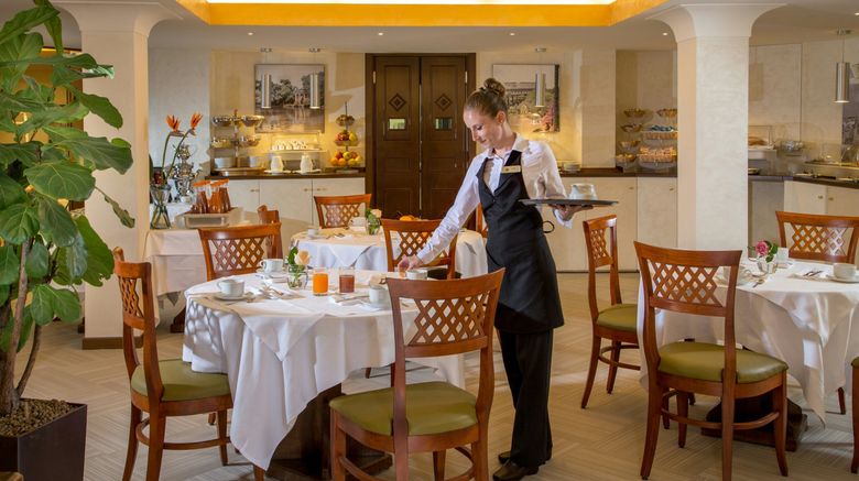 <b>Oxford Hotel Restaurant</b>. Images powered by <a href="https://www.leonardoworldwide.com/" title="Leonardo Worldwide" target="_blank">Leonardo</a>.