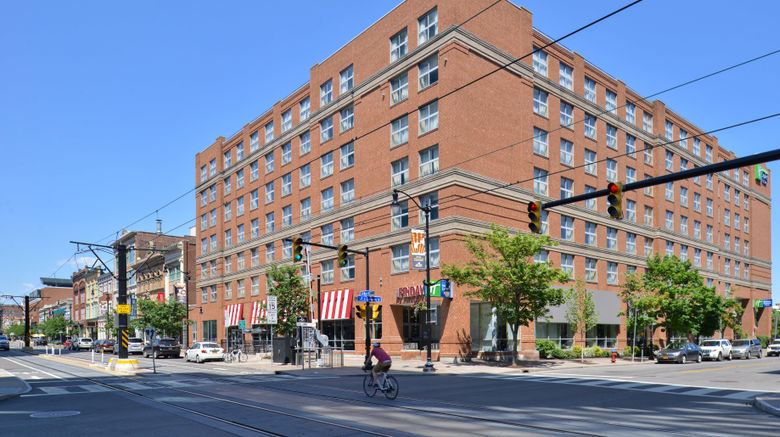 <b>Holiday Inn Express & Suites Downtown Exterior</b>. Images powered by <a href="https://www.leonardoworldwide.com/" title="Leonardo Worldwide" target="_blank">Leonardo</a>.