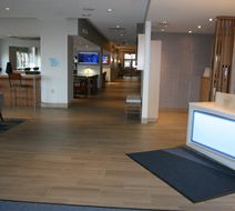 Holiday Inn Express & Suites Downtown Lobby