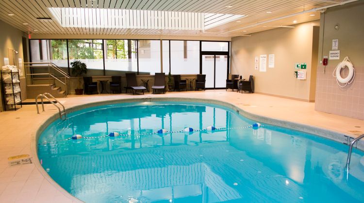 Holiday Inn Sudbury Pool