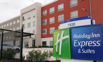 Holiday Inn Express/Stes IAH - Beltway 8