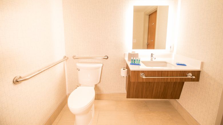 <b>Holiday Inn Express Room</b>. Images powered by <a href="https://www.leonardoworldwide.com/" title="Leonardo Worldwide" target="_blank">Leonardo</a>.