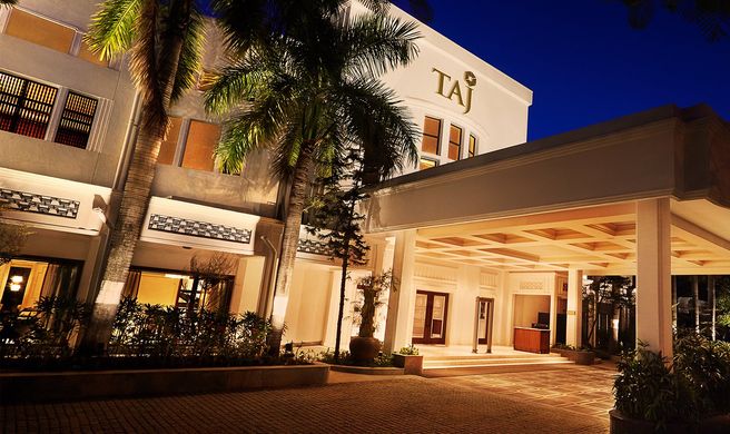 Taj  Connemara Exterior