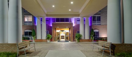 Holiday Inn Express/Stes SW State Exterior