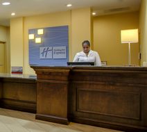 Holiday Inn Express/Stes SW State Lobby