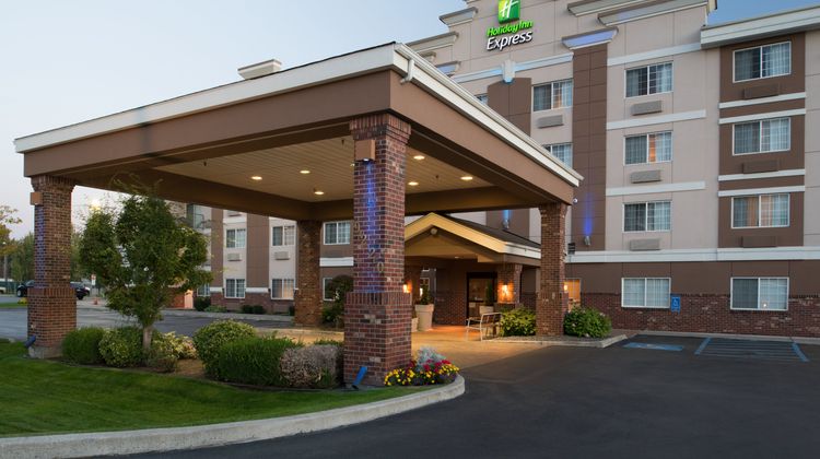 Holiday Inn Express Spokane Valley Exterior