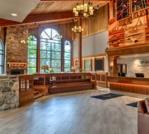 Lake Louise Inn Lobby