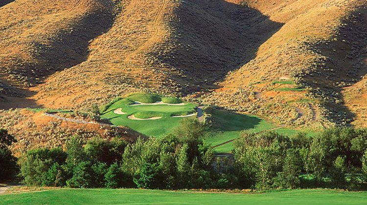 Holiday Inn Express Downtown Golf