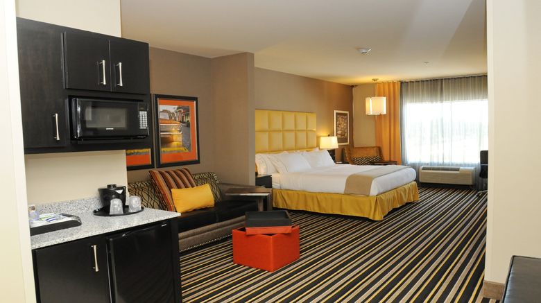 <b>Holiday Inn Express Covington-Madisonvil Suite</b>. Images powered by <a href="https://www.leonardoworldwide.com/" title="Leonardo Worldwide" target="_blank">Leonardo</a>.