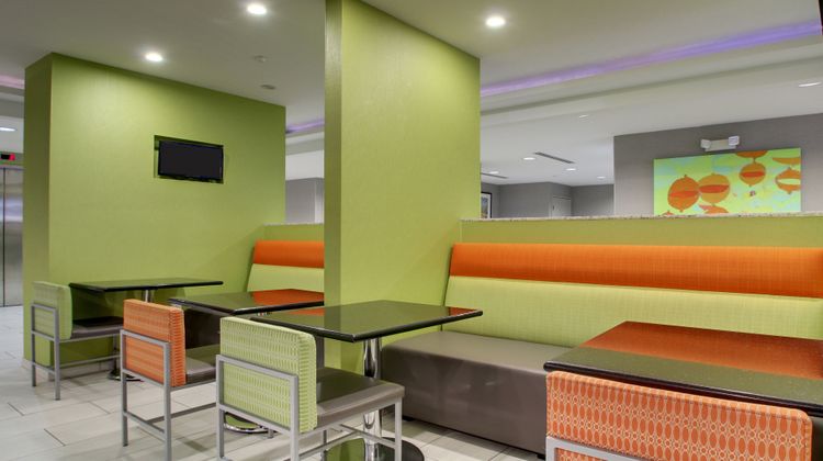 Holiday Inn Express Hotel & Stes Dwntwn Restaurant