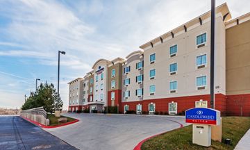 Candlewood Suites Western Crossing