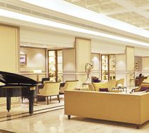 Taj  Connemara Lobby