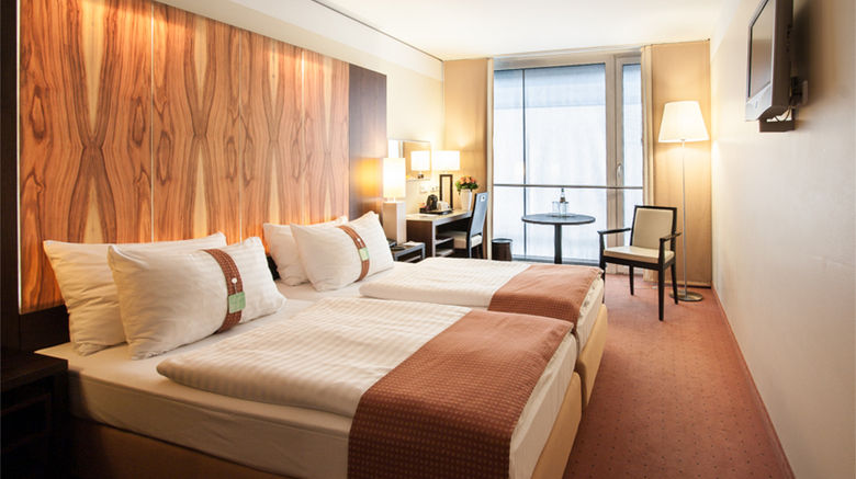 <b>Holiday Inn Salzburg City Room</b>. Images powered by <a href="https://www.leonardoworldwide.com/" title="Leonardo Worldwide" target="_blank">Leonardo</a>.