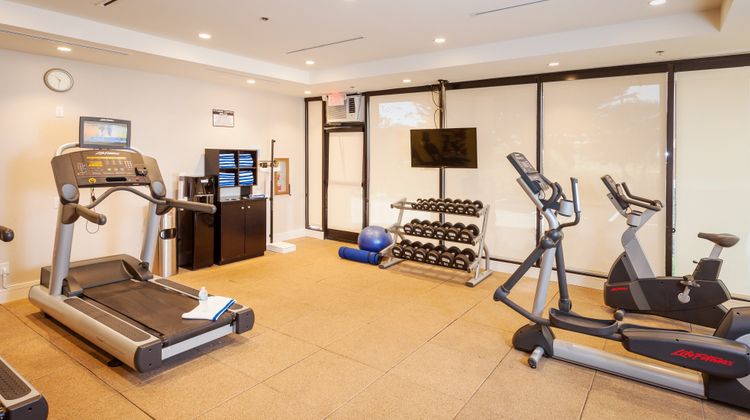 Holiday Inn Express At Monterey Bay Health Club