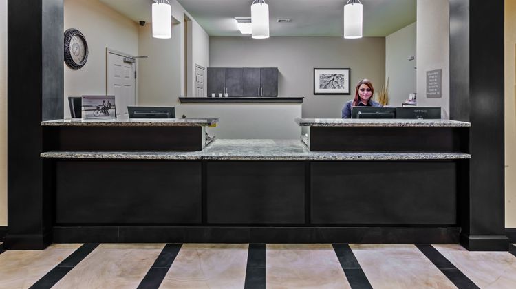 Candlewood Suites Western Crossing Lobby