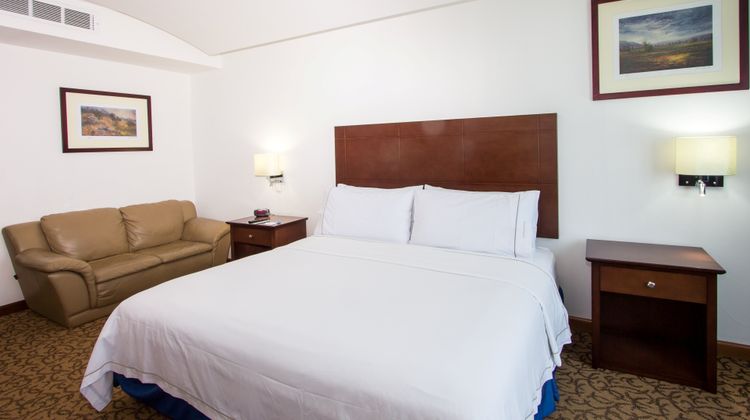 Holiday Inn Express Nuevo Laredo Suite