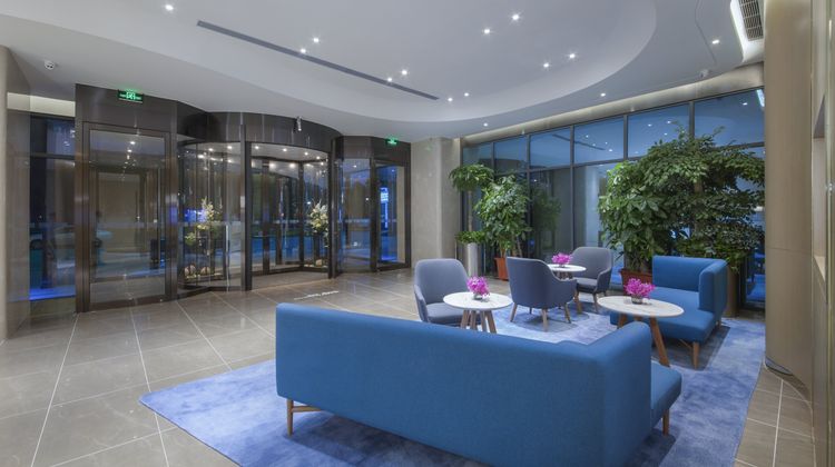Holiday Inn Express Longzi Lake Lobby