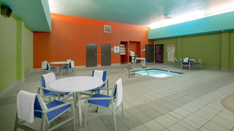 Holiday Inn Express Pool