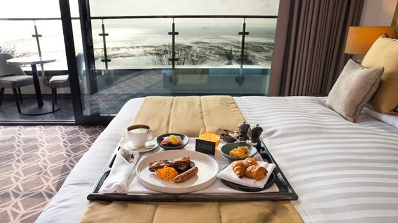 <b>The Seven Hotel Room</b>. Images powered by <a href="https://www.leonardoworldwide.com/" title="Leonardo Worldwide" target="_blank">Leonardo</a>.