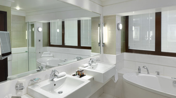 Crowne Plaza Athens Suite
