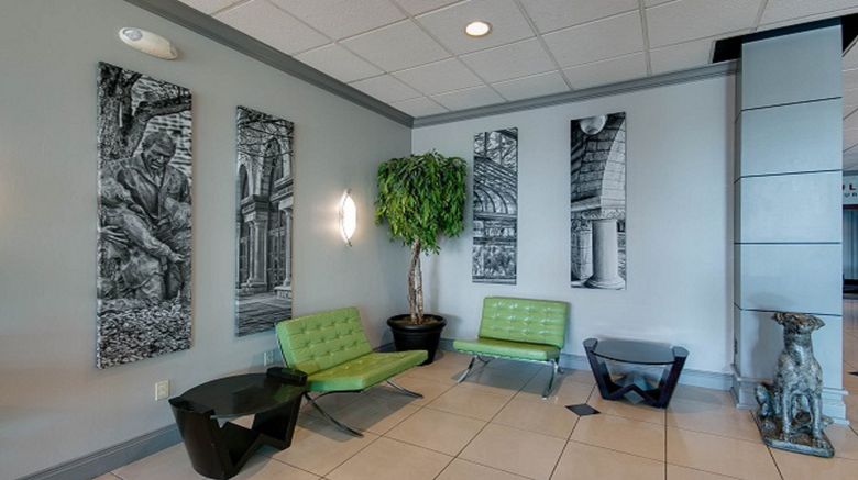 <b>Holiday Inn Manhattan at the Campus Lobby</b>. Images powered by <a href="https://www.leonardoworldwide.com/" title="Leonardo Worldwide" target="_blank">Leonardo</a>.
