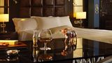 <b>Crowne Plaza Athens Suite</b>. Images powered by <a href="https://www.leonardoworldwide.com/" title="Leonardo Worldwide" target="_blank">Leonardo</a>.
