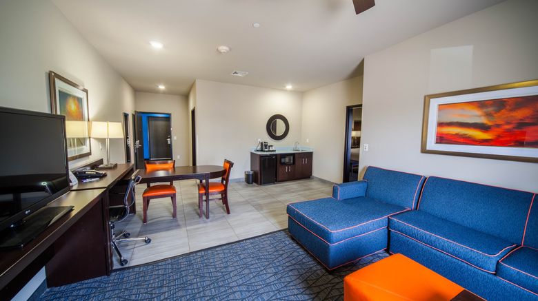 <b>Holiday Inn Express Hotel & Stes SE I-35 Room</b>. Images powered by <a href="https://www.leonardoworldwide.com/" title="Leonardo Worldwide" target="_blank">Leonardo</a>.