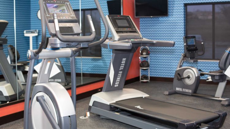 Holiday Inn Express Hotel & Stes SE I-35 Health Club