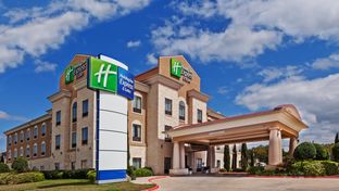 Holiday Inn Express Hotel & Suites