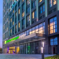 Holiday Inn Express Qingdao West Coast