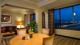 Crowne Plaza Hotel Muscat Suite