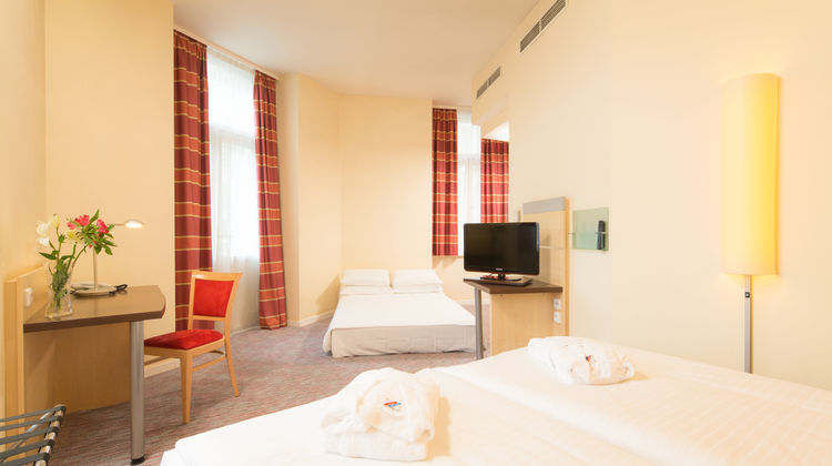 Exe City Park Room