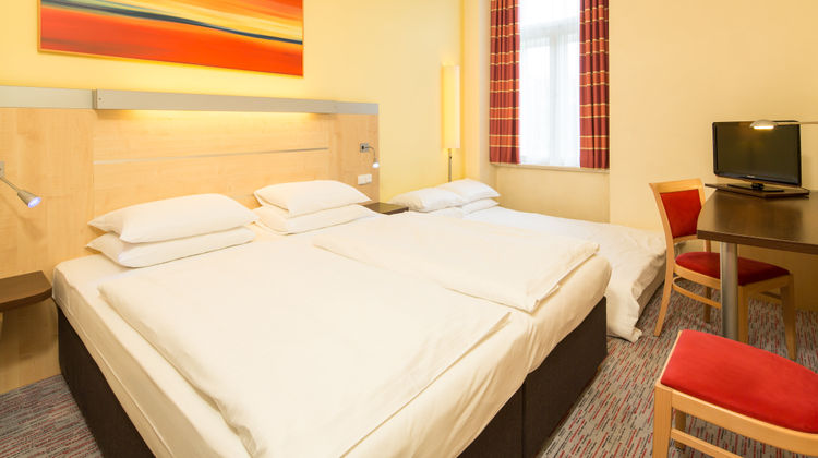 Exe City Park Room