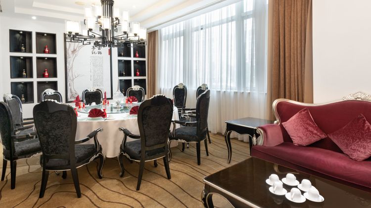 Holiday Inn Shanghai Vista Restaurant