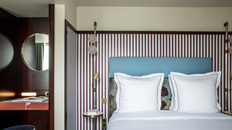 <b>Hotel du Rond-Point des Champs Elysees Room</b>. Images powered by <a href="https://www.leonardoworldwide.com/" title="Leonardo Worldwide" target="_blank">Leonardo</a>.