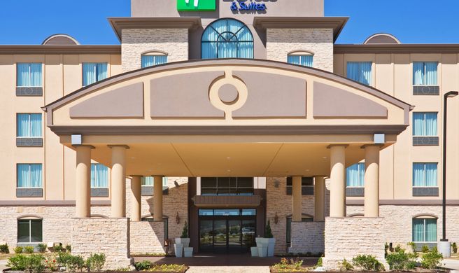 Holiday Inn Express & Suites Dallas East Exterior