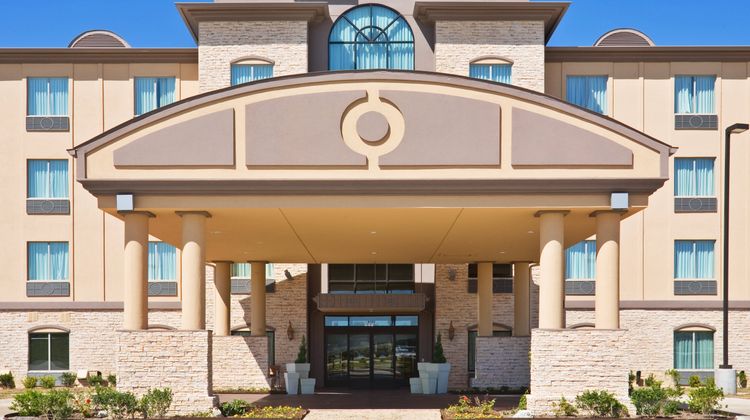 Holiday Inn Express & Suites Dallas East Exterior