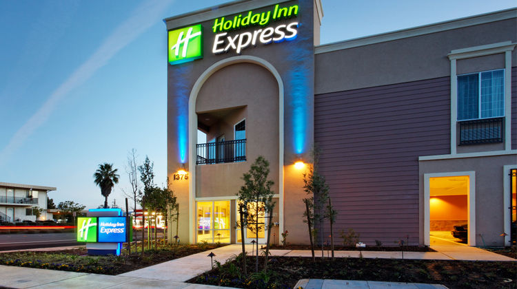 Holiday Inn Express Benicia Exterior