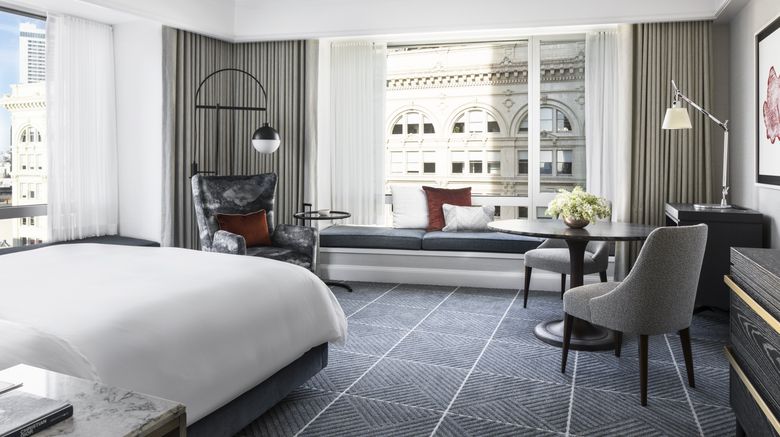 <b>Four Seasons Hotel San Francisco Room</b>. Images powered by <a href="https://www.leonardoworldwide.com/" title="Leonardo Worldwide" target="_blank">Leonardo</a>.