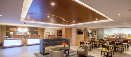 Holiday Inn Express Hotel & Suites Exterior